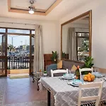 Seafront Bedroom With Stunning Views, Balcony And En-suite