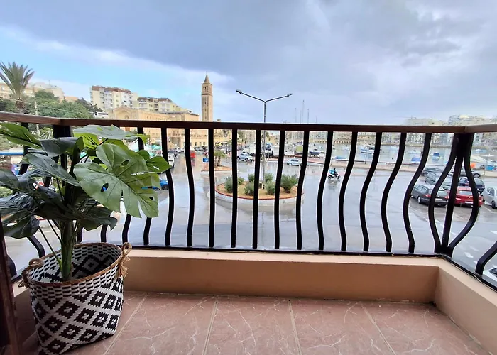 Gasthuis Seafront Bedroom With Stunning Views, Balcony And En-suite