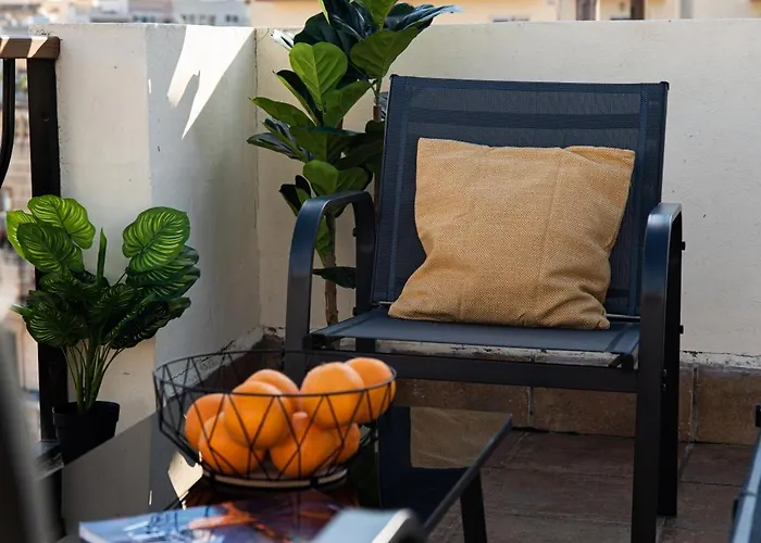 Seafront Bedroom With Stunning Views, Balcony And En-suite 3*