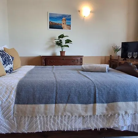 Sea View Room With Private Balcony Гостевой дом