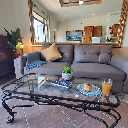 Sea View Room With Private Balcony Гостевой дом