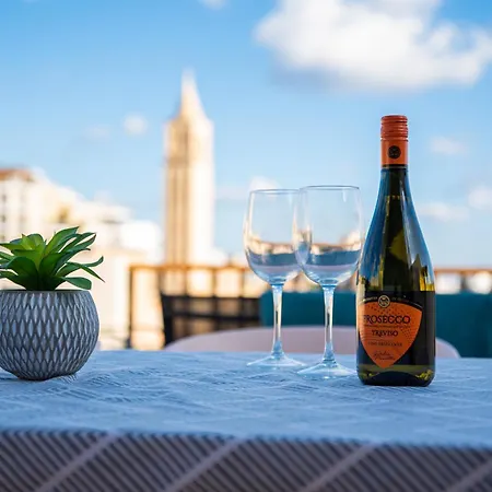 Seafront Bedroom With Stunning Views, Balcony And En-suite Pensión Marsaskala